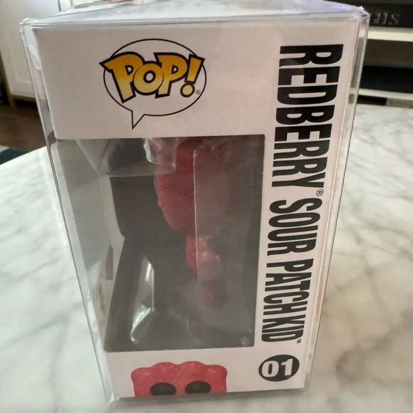 NEW IT’SUGAR EXCLUSIVE  Funko Pop DIAMOND Redberry Sour Patch Kid #01 Limited Ed - Picture 3 of 7